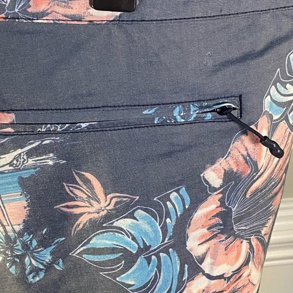 ROUNDTREE & YORKE men Board shorts(88) - Picture 3 of 12